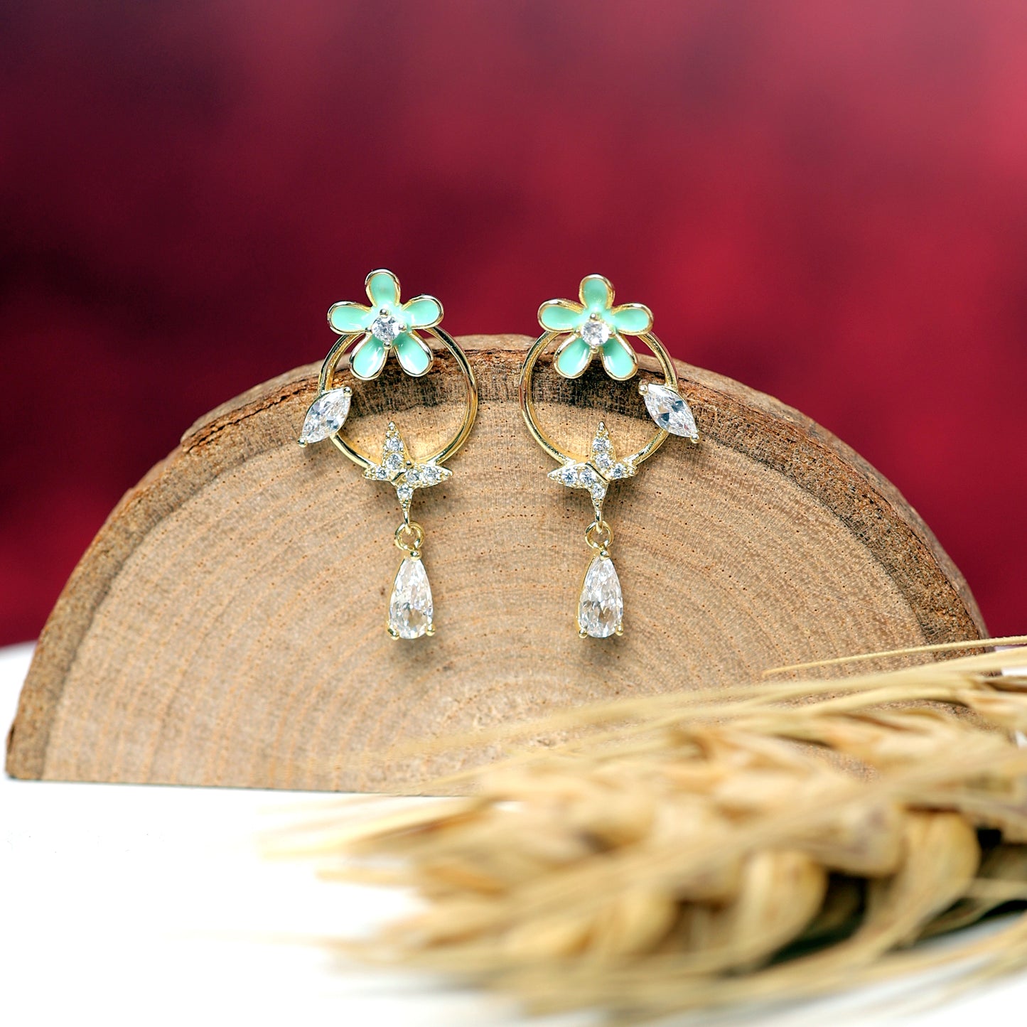 Cute Floral Dangler Earrings - varudijewellers